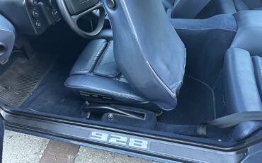 Porsche-928-1981-Coupe-25