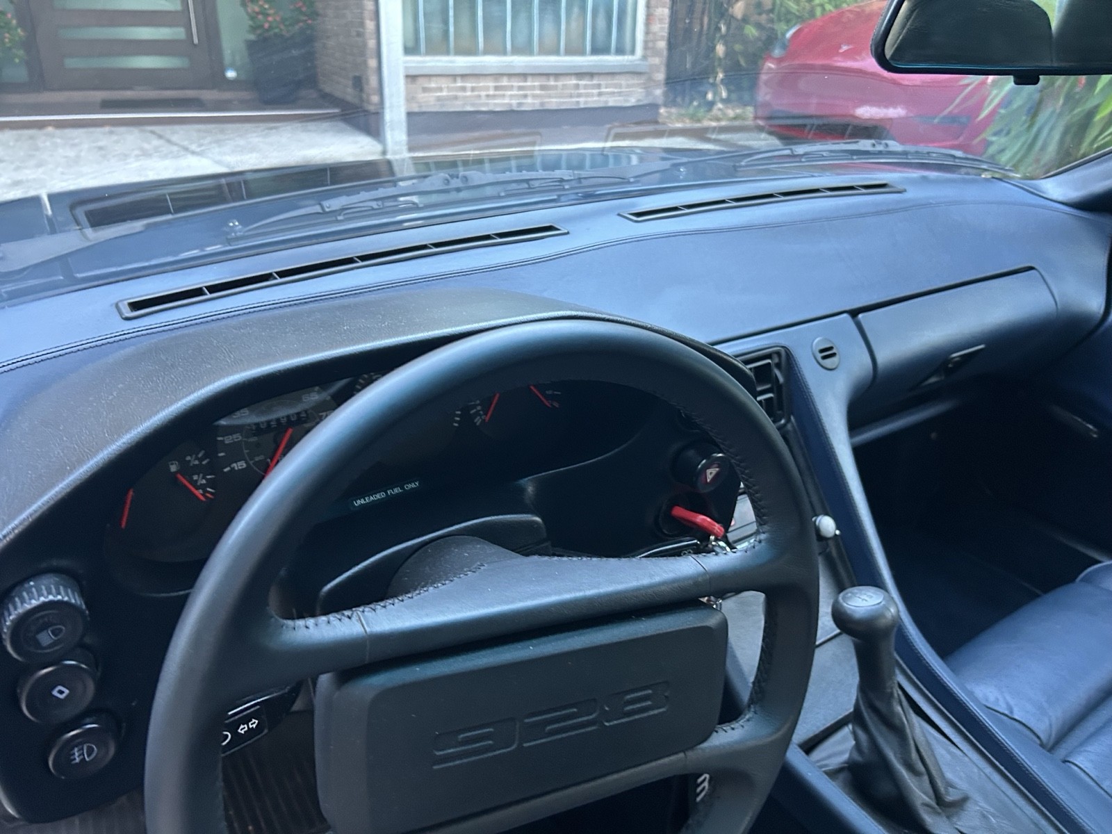Porsche-928-1981-Coupe-26