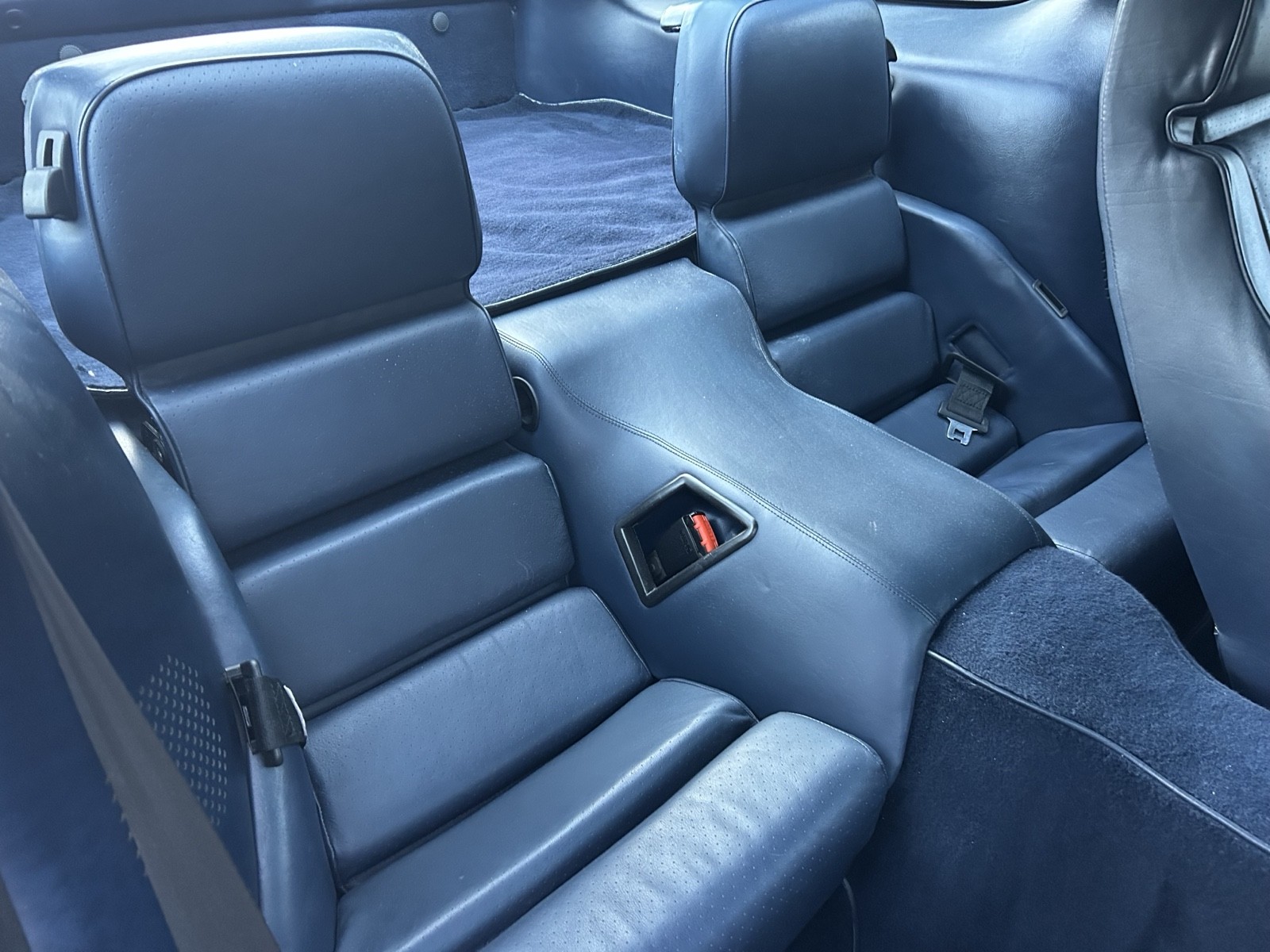 Porsche-928-1981-Coupe-37