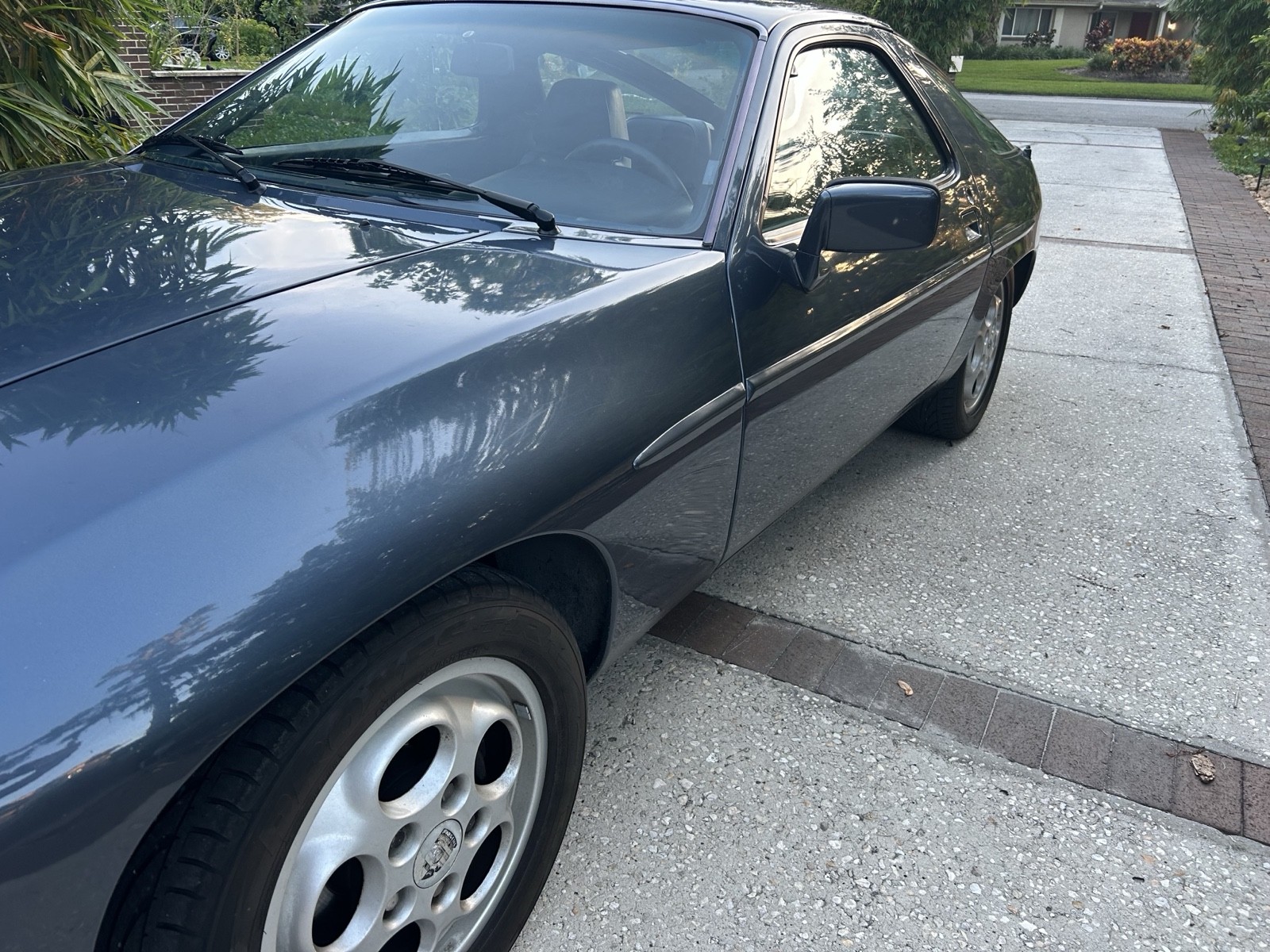 Porsche-928-1981-Coupe-6
