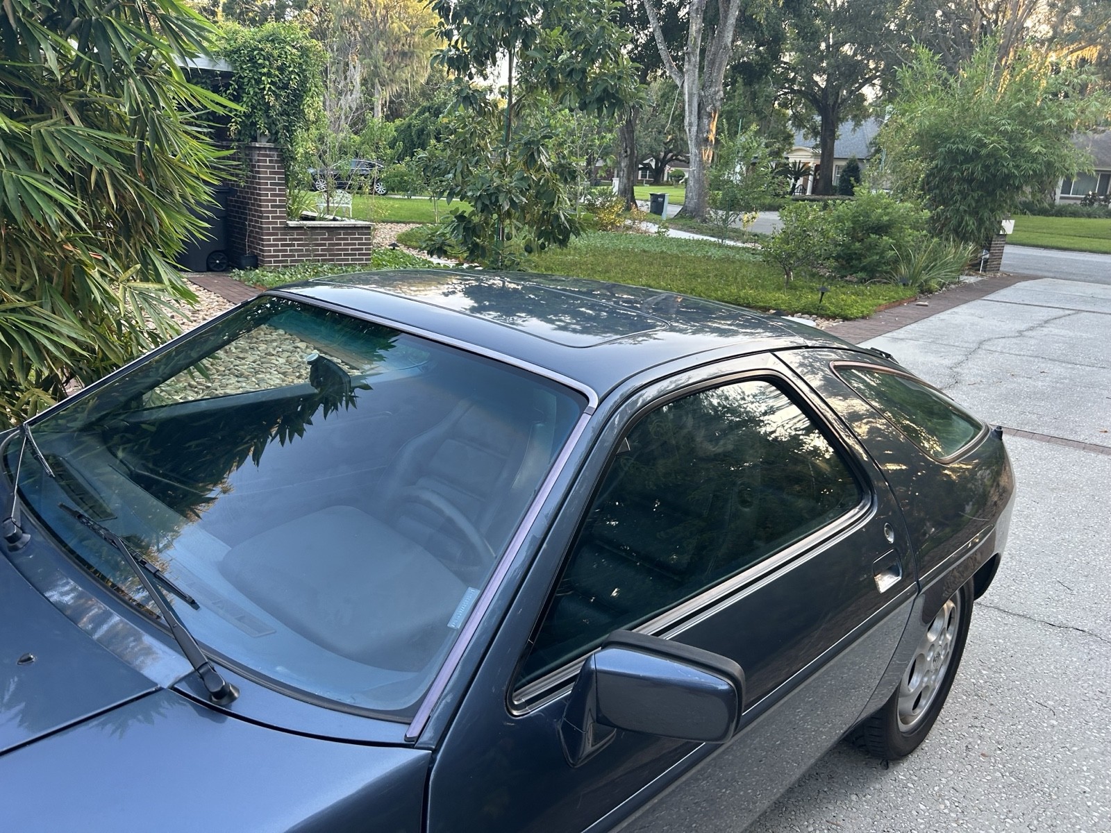 Porsche-928-1981-Coupe-9