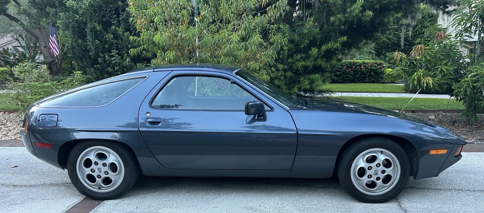 Porsche 928 1981 Coupe