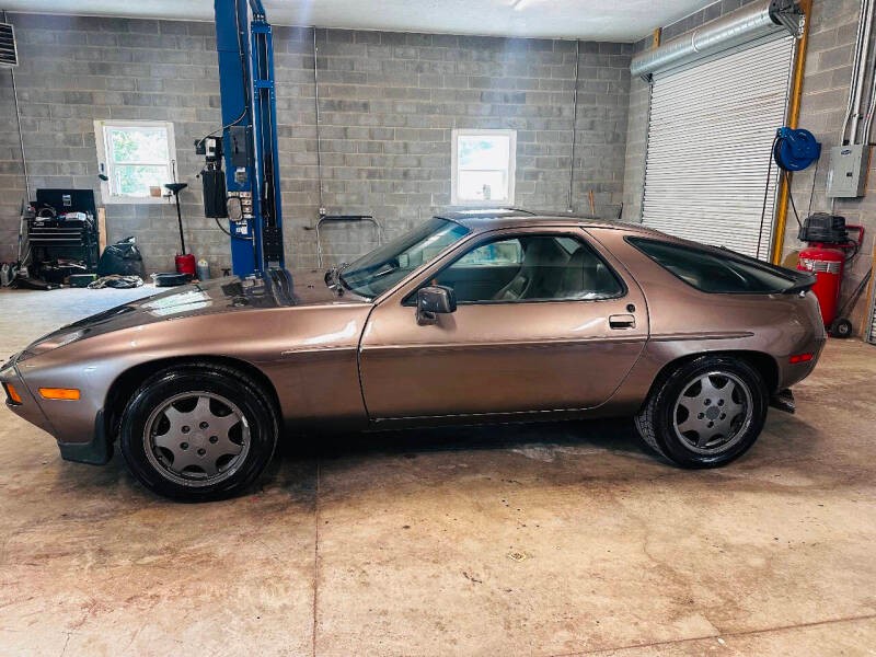 Porsche-928-1984-Coupe-1