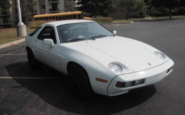 Porsche-928-1984-Coupe-2