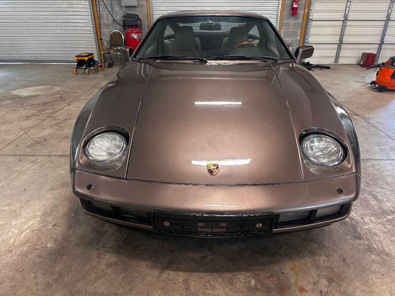 Porsche-928-1984-Coupe-6