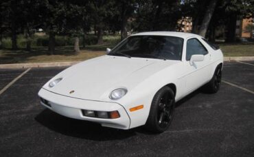Porsche-928-1984-white