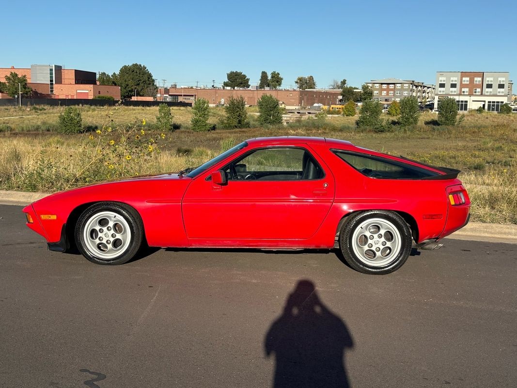 Porsche-928-1986-1