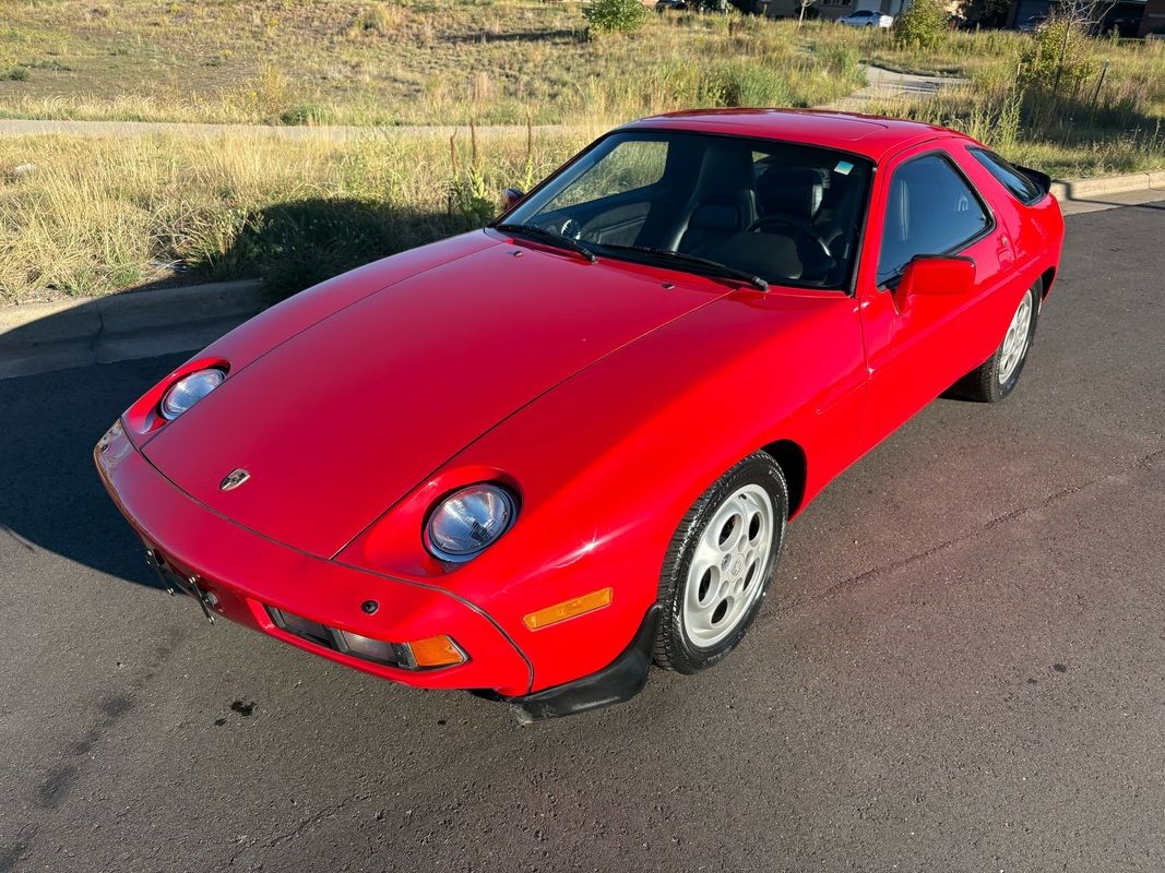 Porsche-928-1986-12