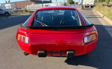Porsche-928-1986-21