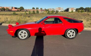 Porsche-928-1986-24