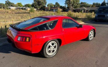 Porsche-928-1986-27