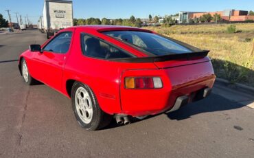 Porsche-928-1986-3