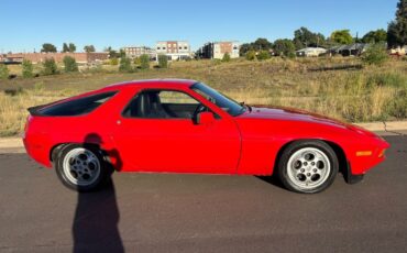 Porsche-928-1986-32