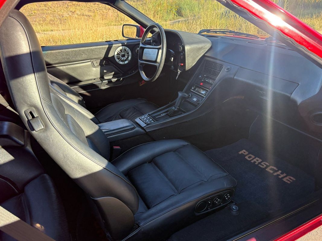 Porsche-928-1986-9