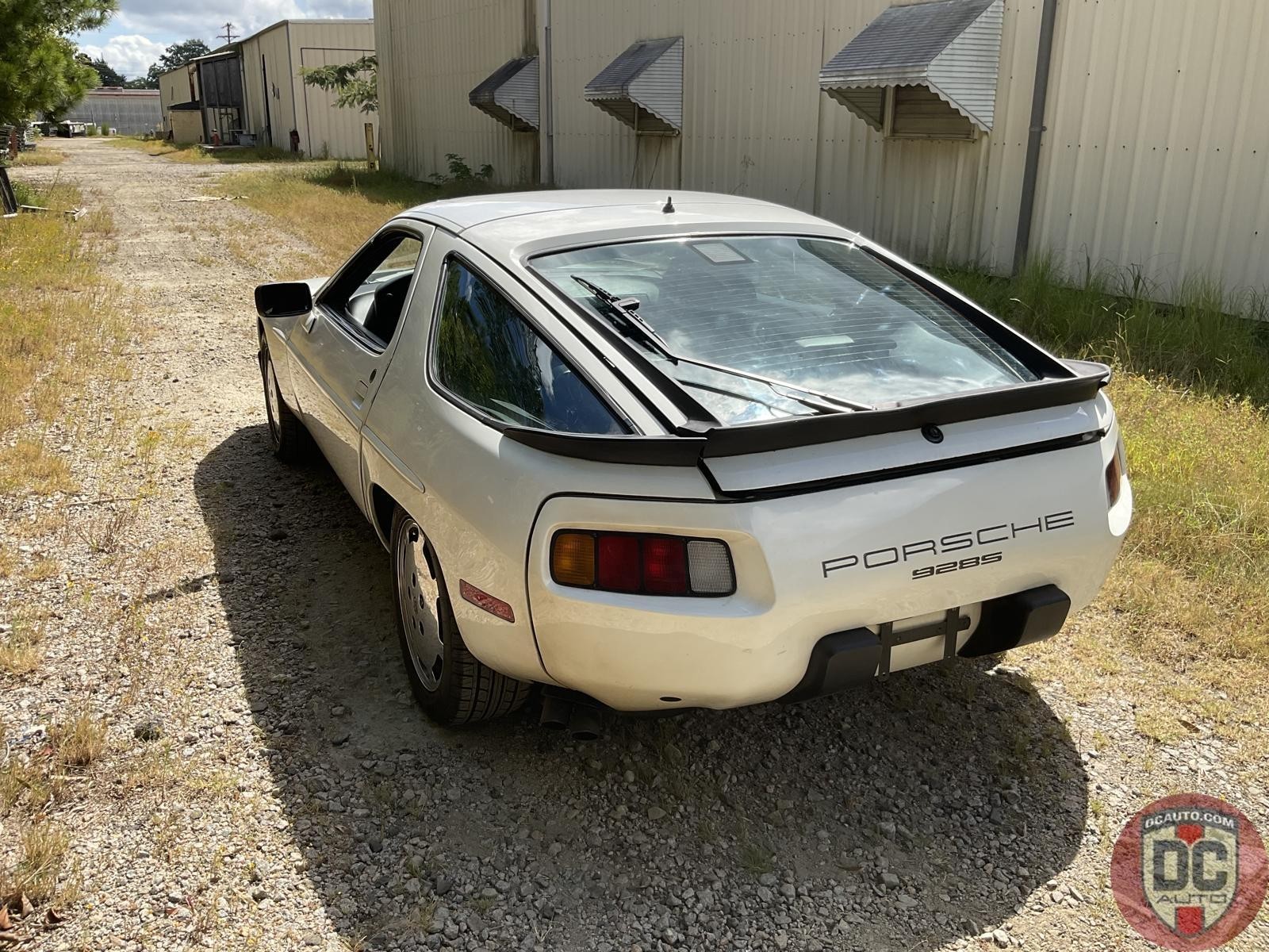 Porsche-928-1986-Coupe-10