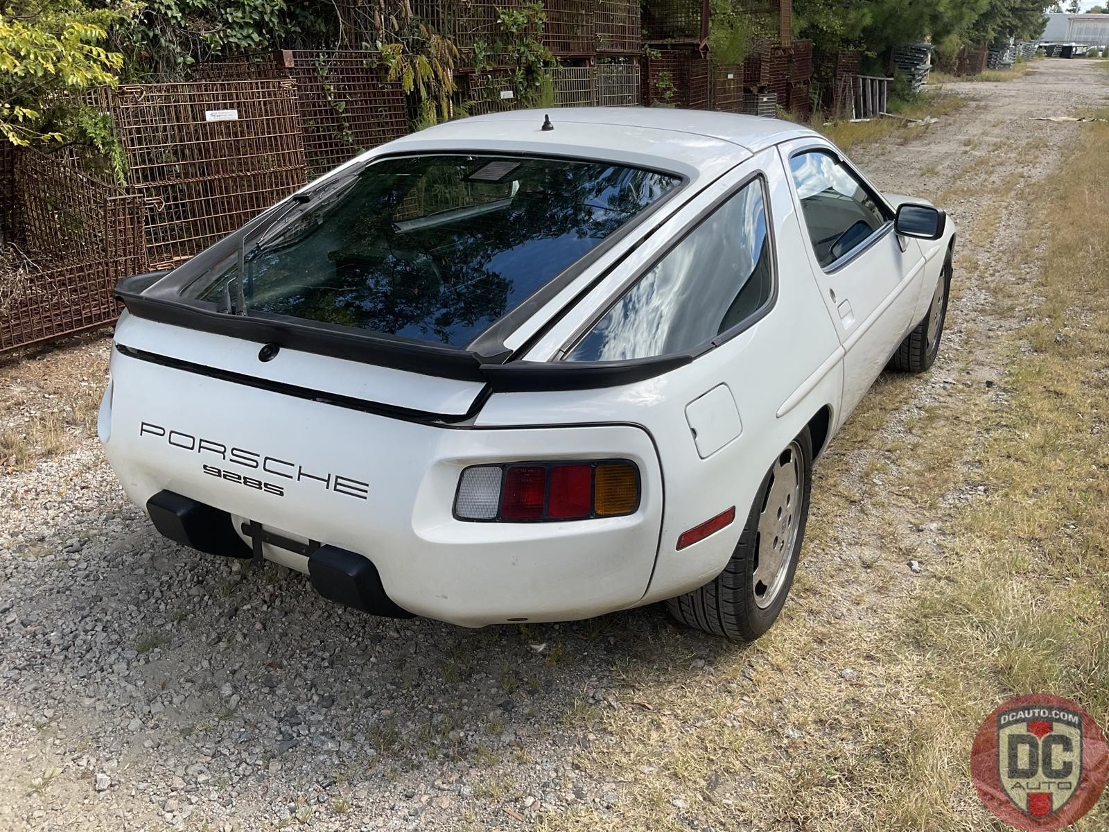 Porsche-928-1986-Coupe-11
