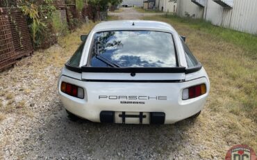 Porsche-928-1986-Coupe-12