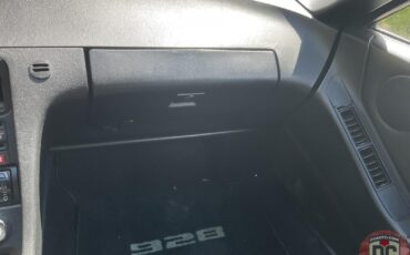 Porsche-928-1986-Coupe-19