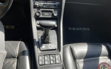 Porsche-928-1986-Coupe-23