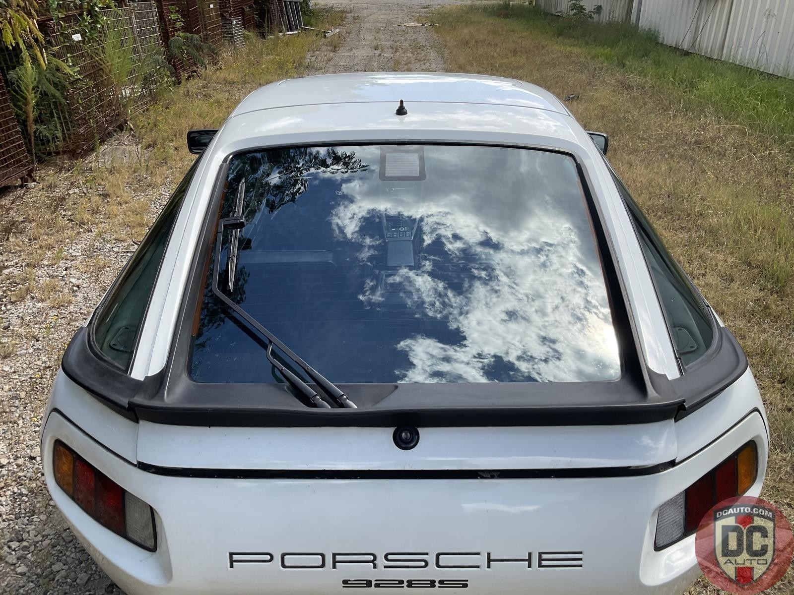 Porsche-928-1986-Coupe-8
