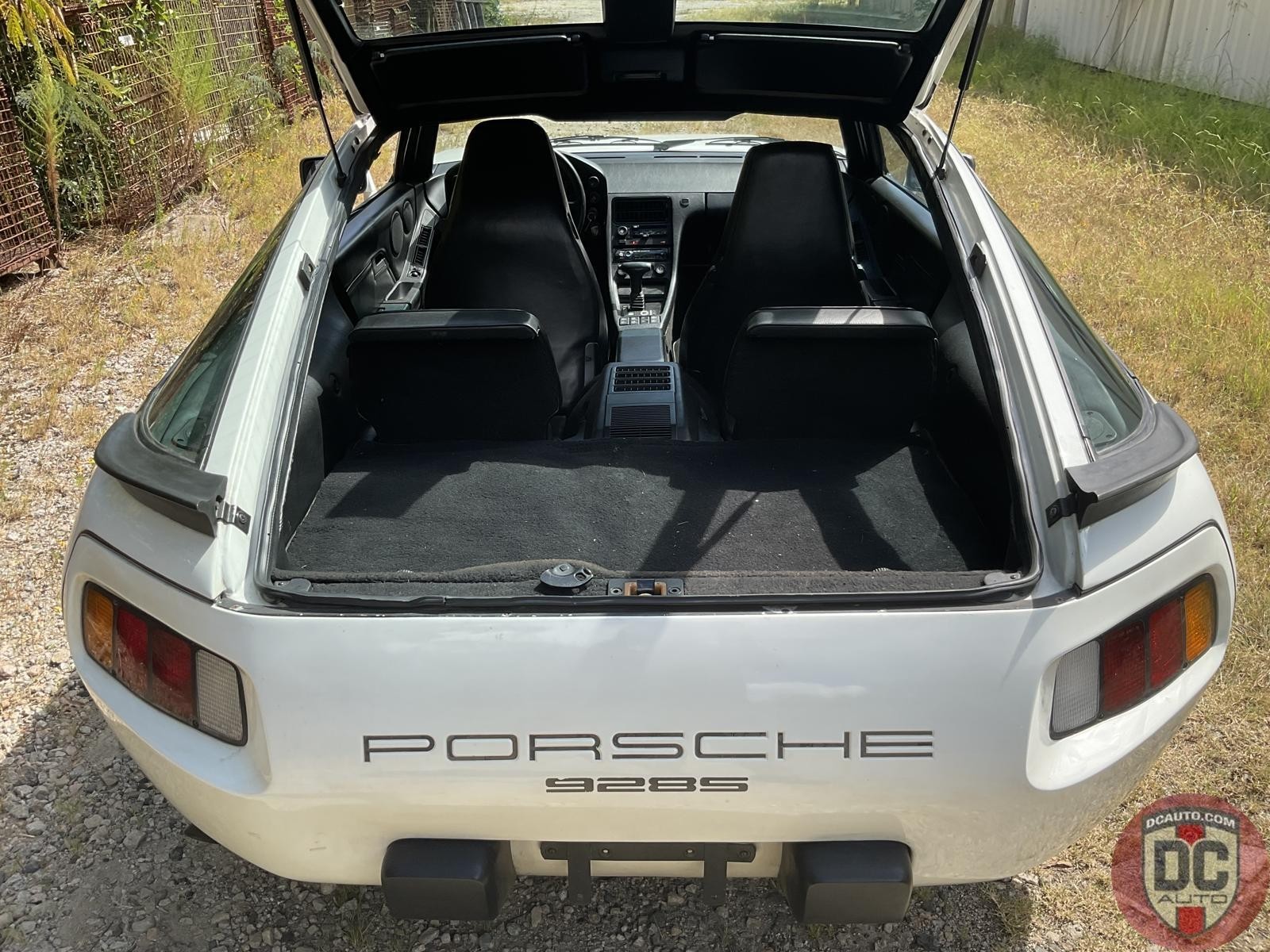 Porsche-928-1986-Coupe-9