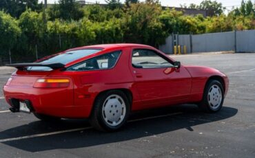 Porsche-928-1987-Coupe-3