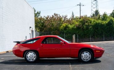 Porsche-928-1987-Coupe-8
