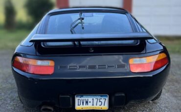 Porsche-928-1988-black-2
