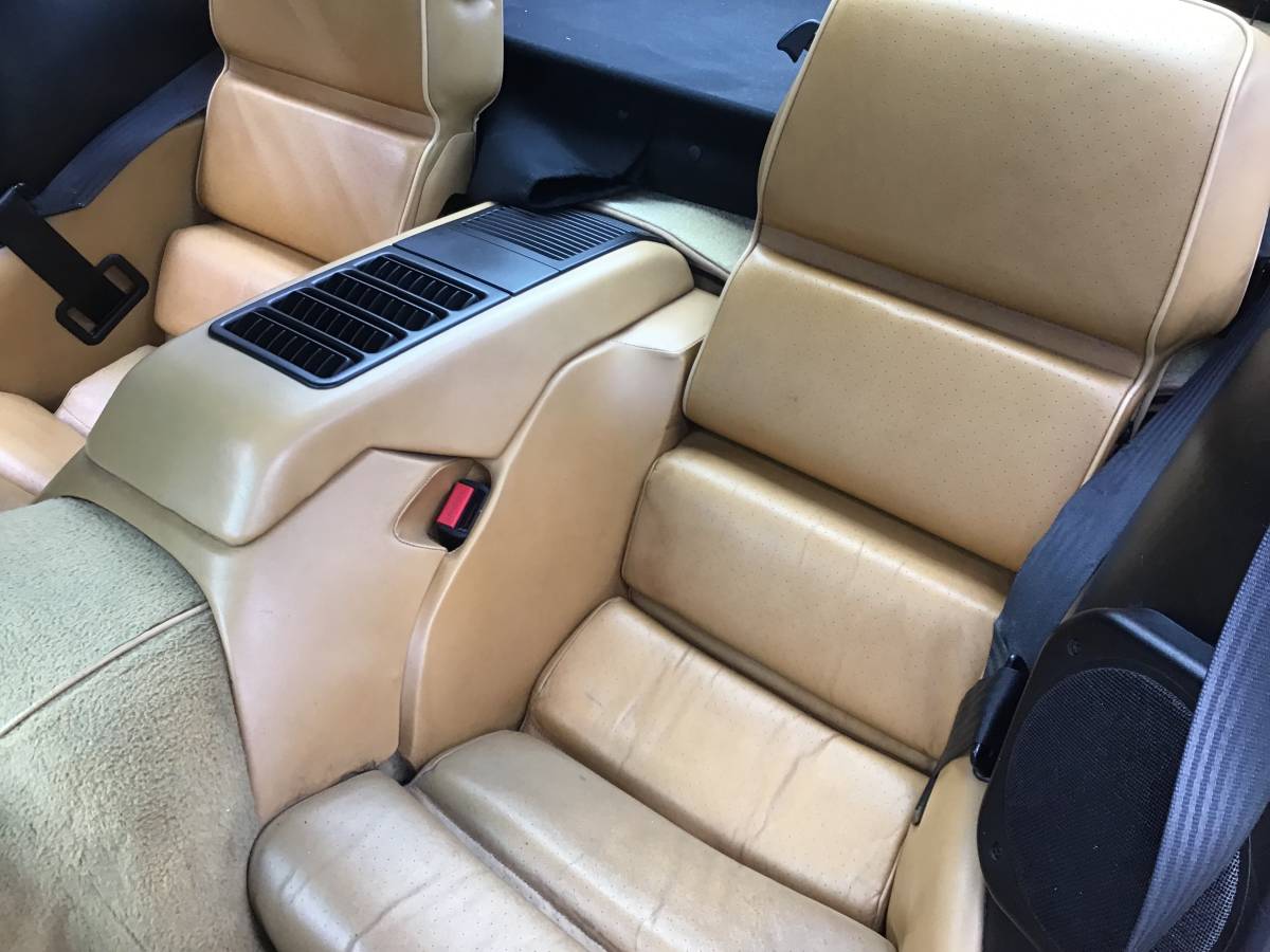 Porsche-928-1988-red-10