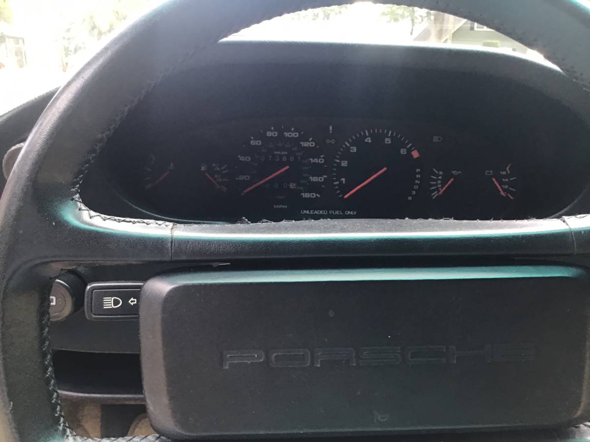 Porsche-928-1988-red-12