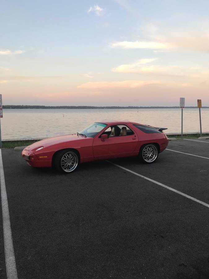 Porsche-928-1988-red-19