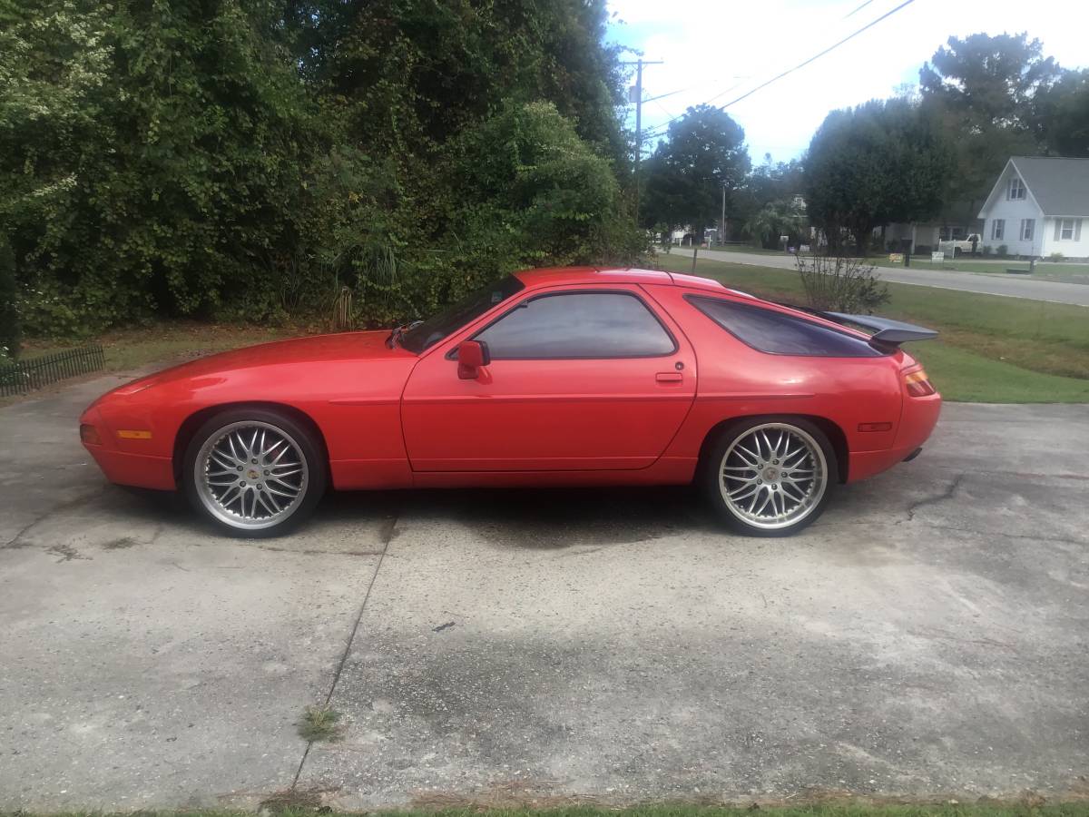 Porsche-928-1988-red-20