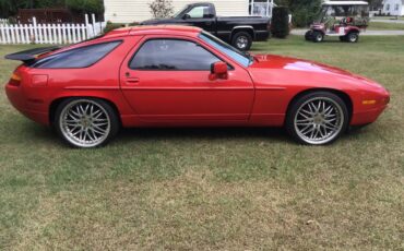 Porsche-928-1988-red-6