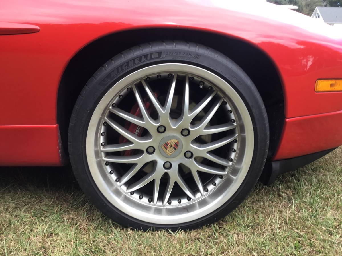 Porsche-928-1988-red-7