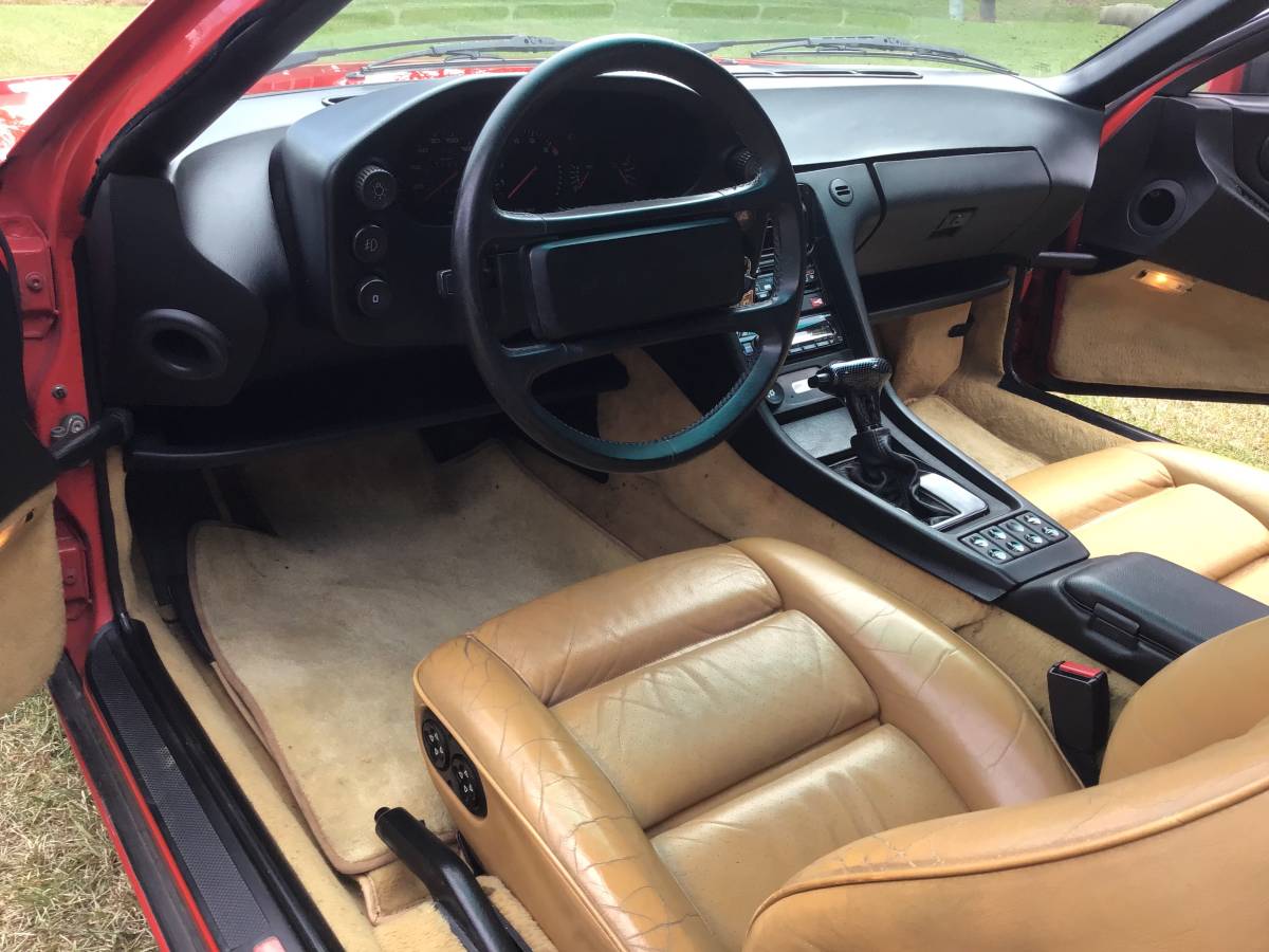 Porsche-928-1988-red-9