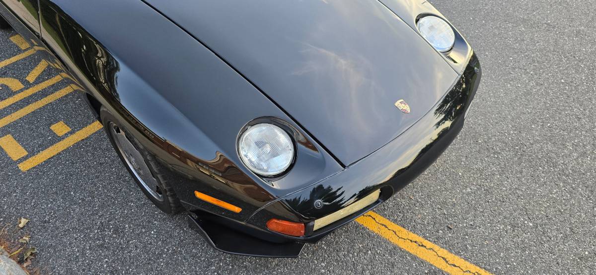 Porsche-928-1989-black-19