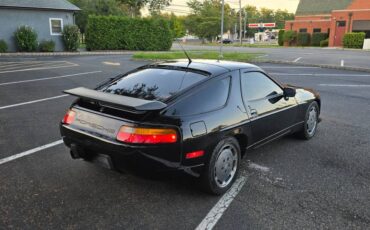 Porsche-928-1989-black-3