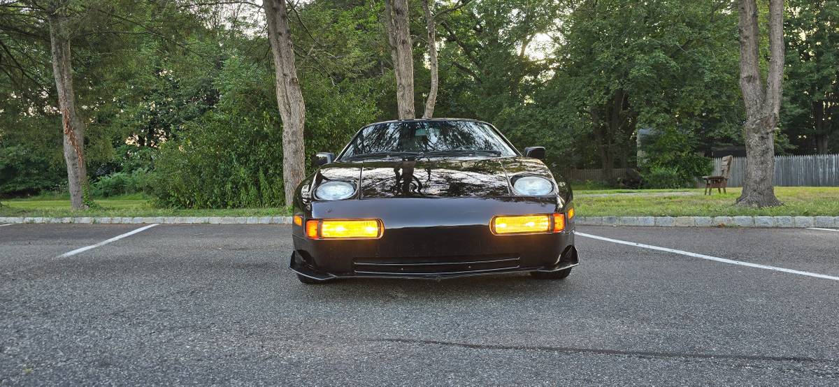 Porsche-928-1989-black-7