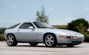 Porsche-928-1994-Hatchback-1