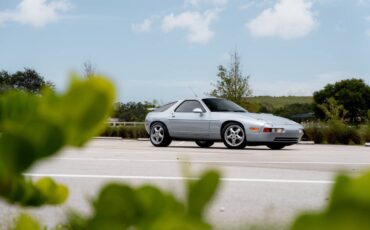 Porsche-928-1994-Hatchback-13