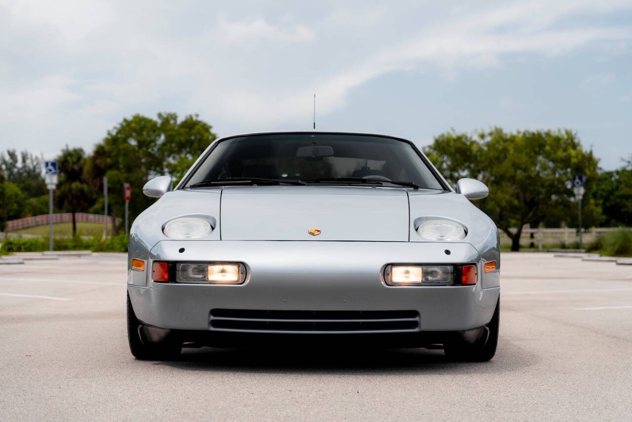 Porsche-928-1994-Hatchback-2