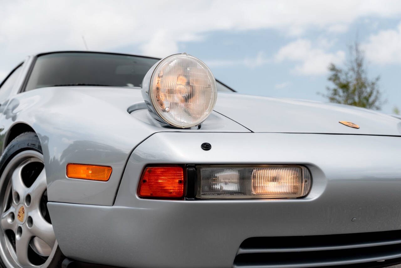 Porsche-928-1994-Hatchback-20