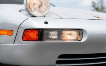 Porsche-928-1994-Hatchback-21
