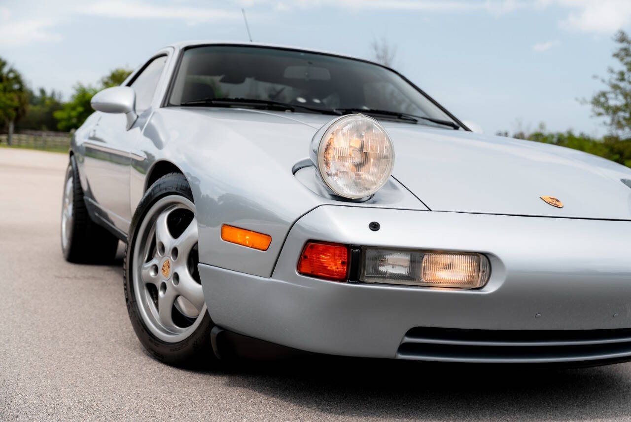 Porsche-928-1994-Hatchback-22