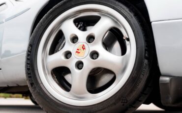 Porsche-928-1994-Hatchback-24