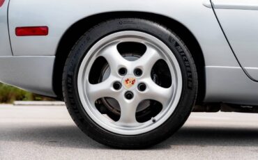 Porsche-928-1994-Hatchback-27
