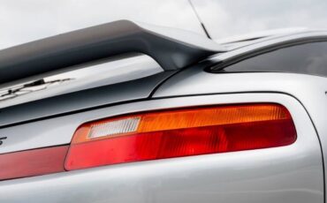 Porsche-928-1994-Hatchback-30