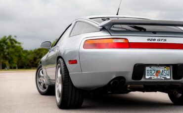 Porsche-928-1994-Hatchback-35