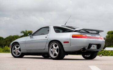 Porsche-928-1994-Hatchback-38