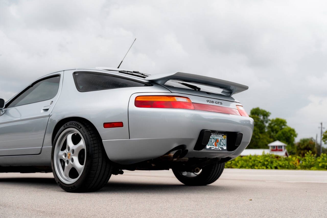 Porsche-928-1994-Hatchback-39